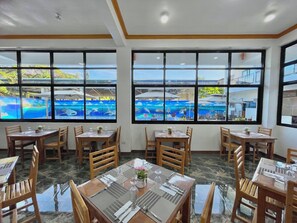 Restaurant - Ocean Star Hotel (Coron)