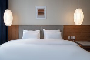 Kahden hengen deluxe-huone, oma kylpyhuone, valtamerinäköala | 1 makuuhuone, työpöytä, ilmainen Wi-Fi