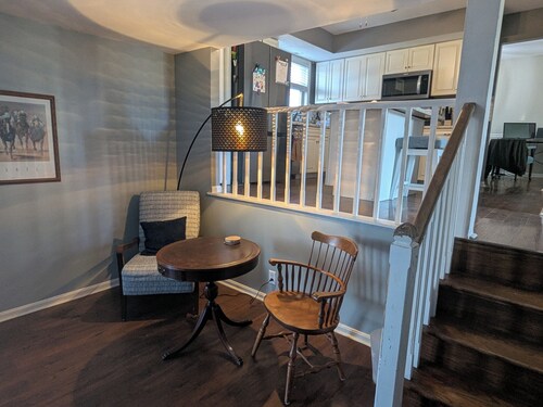 3-bedroom house in fabulous Louisville with WiFi, AC, workspace and pool!