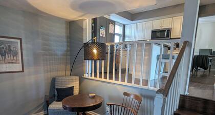 3-bedroom house in fabulous Louisville with WiFi, AC, workspace and pool!