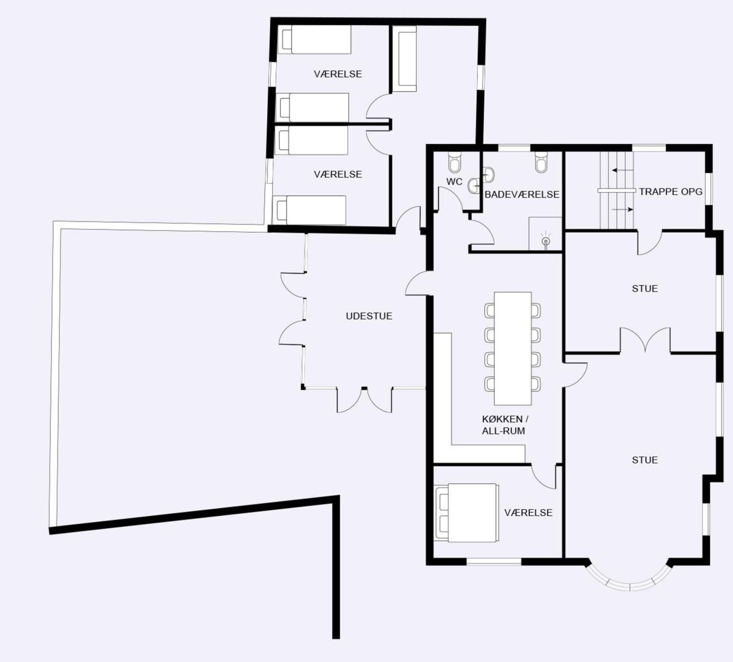 Een plattegrond met twee badkamers met privé-wc, een keuken, een eethoek en een woonkamer.