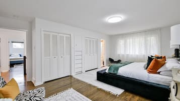 5 habitaciones, escritorio, tabla de planchar con plancha y wifi