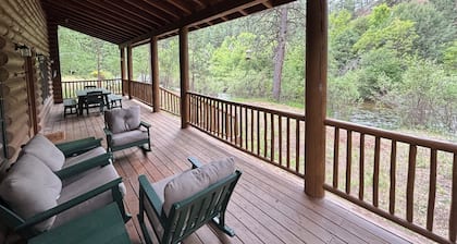 Pecos Riversong Cabin - a modern 3-bedroom cabin on the Pecos River