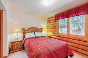 3 bedrooms, iron/ironing board, free WiFi, bed sheets - Pecos Riversong Cabin - a modern 3-bedroom cabin on the Pecos River  (Tererro)