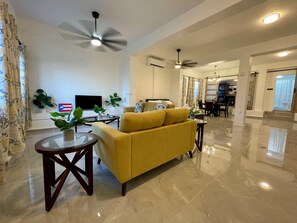 Interior - Unique & New Open Space Concept in the heart of Viques near the ferry. (Vieques)