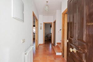 House | Interior - Villa With Private Pool for 8 (Bienservida)