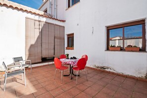 House | Balcony - Villa With Private Pool for 8 (Bienservida)
