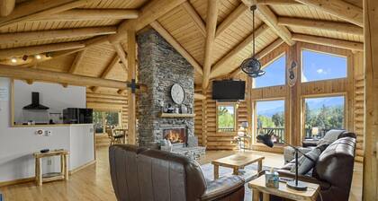 Modern Retreat | Great Views + Wood Fireplace