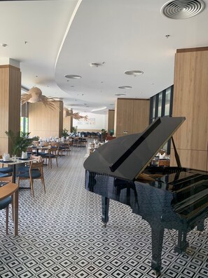 Restaurant - Ruby Provided Arena Cam Ranh (Cam Ranh)