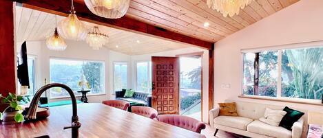 تلفزيون ذكي