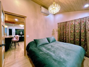 2 chambres, fer et planche à repasser, Wi-Fi, draps fournis