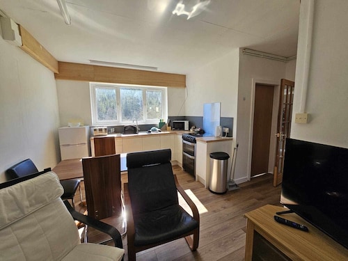 Cosy Apartment that sleeps 3, Pets Welcome