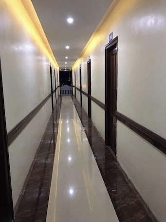 Interior. Hoà Bình Hotel LC - by BayLuxury