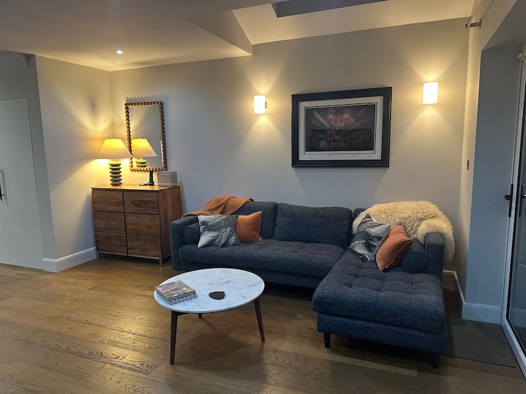 Spacious 3 Bed House. 9min Walk To Tube. Free Parking. Hot Tub. Pet Friendly - Chingford