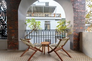 Luxury Double Room | Balcony - Sue Homestay (Hue)