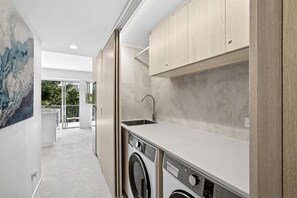 Appartement, 2 slaapkamers, balkon | Wasservice