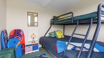 3 bedrooms, free WiFi, bed sheets