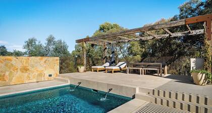 HeartStone Hill - Studio