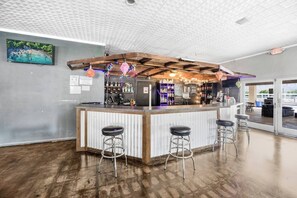 Bar (on property) - Desert Tiny Home B29: Experience Serenity w/ Hiking & Shady Lounge Areas (Jacumba Hot Springs)