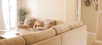 3-bedroom house in wonderful Bakersfield with WiFi, AC