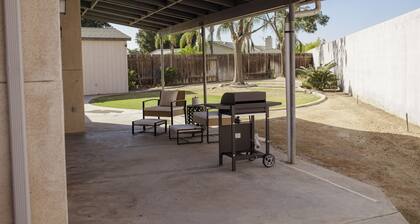3-bedroom house in wonderful Bakersfield with WiFi, AC