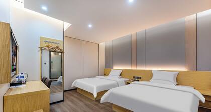 Guangzhou Kaiyue Hotel Luoxi Subway Station Branch - Free Deliver Service to Canton Fair Complex During Canton Fair Period