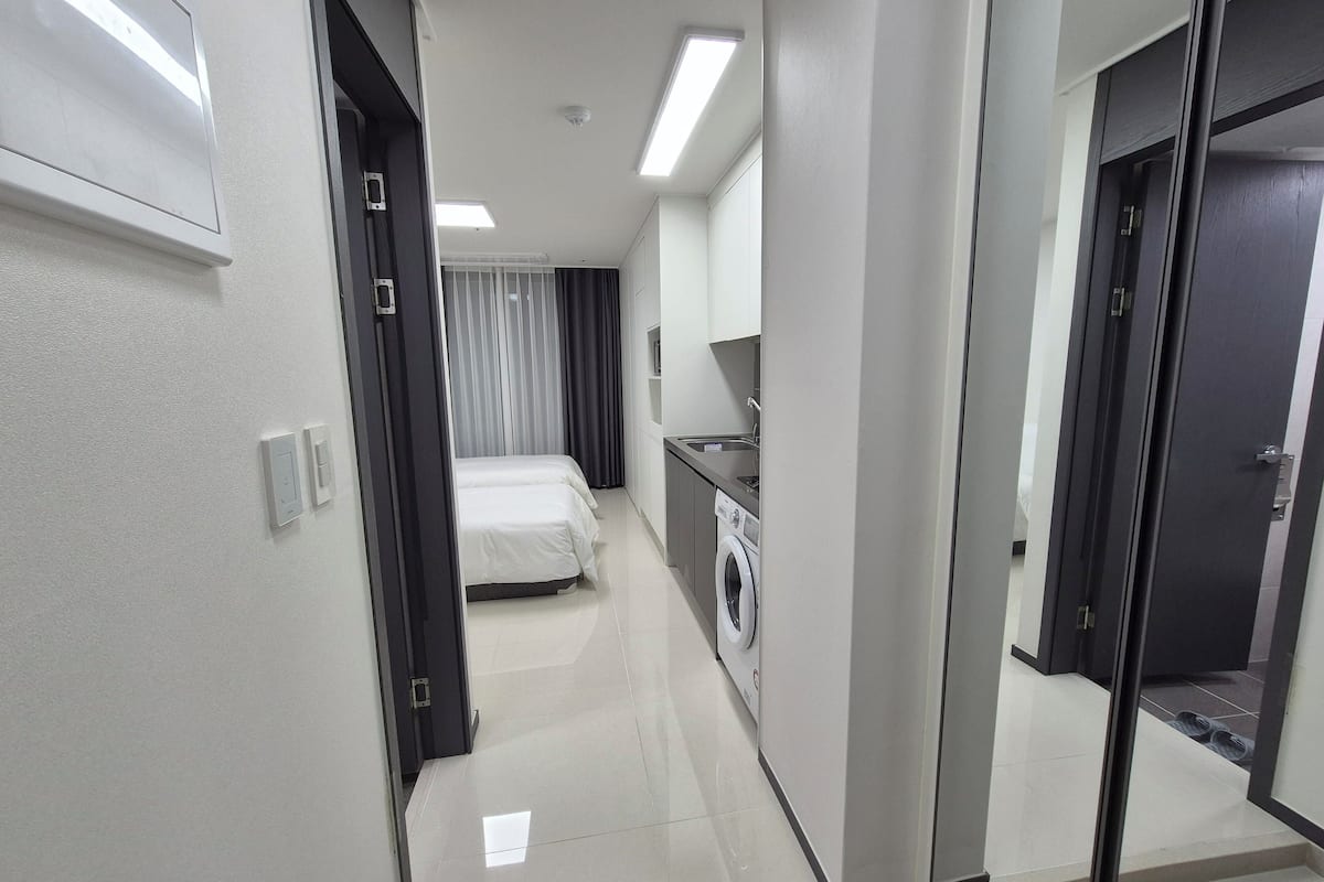 Standard Twin Room, Balcony, City View