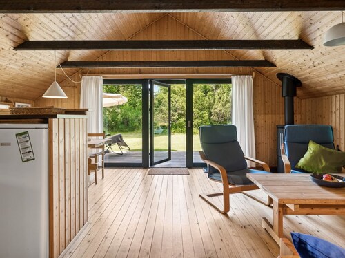 "Urban" - 140m from the sea by Interhome