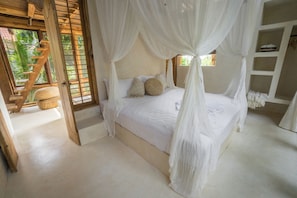2 bedrooms, in-room safe, free WiFi, bed sheets