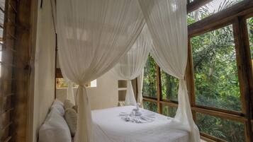 2 bedrooms, in-room safe, iron/ironing board, free WiFi