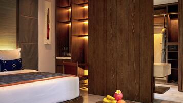 In-room safe, desk, laptop workspace, blackout curtains