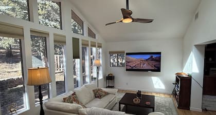 Remodeled 3-bedroom house with WiFi, AC on the NW of Flagstaff near downtown