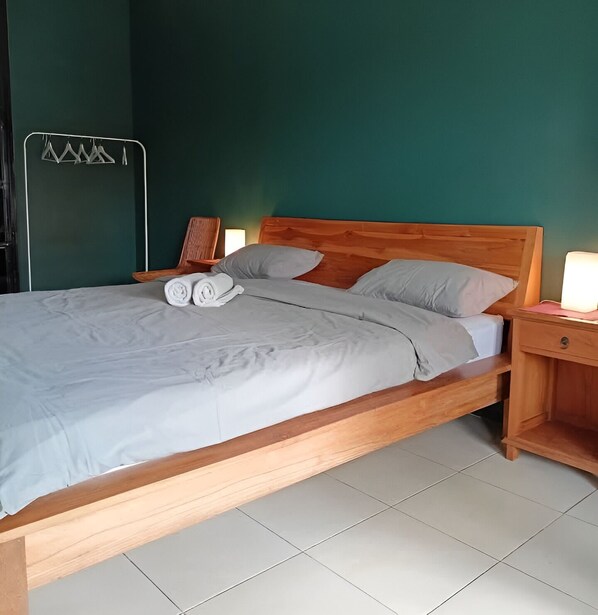 1 bedroom, WiFi, bed sheets - Cozy Home with Stunning Paddy Field Views, Just Minutes from Canggu (Bali)