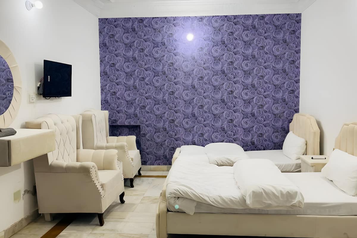 Deluxe Double or Twin Room | Desk, soundproofing, free WiFi