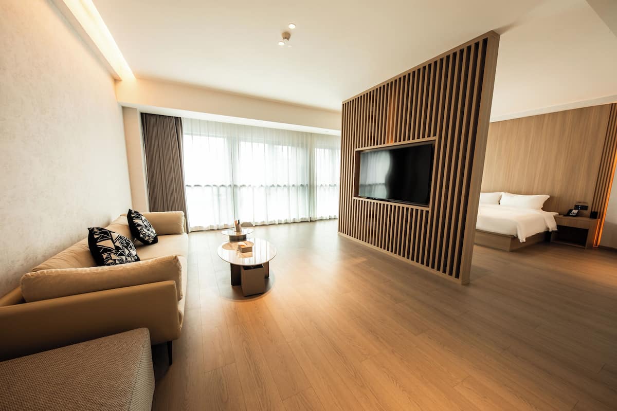 Premier Suite | 1 bilik tidur, ruang kerja komputer riba, Wi-fi percuma