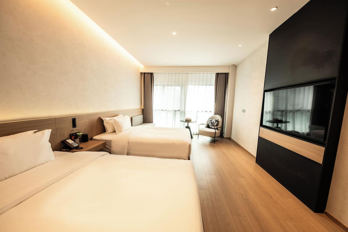 Comfort Twin Room | 1 bilik tidur, ruang kerja komputer riba, Wi-fi percuma