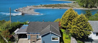 San Juan Surfhouse - Hot Tub. Oceanfront. Amazing view, Premium Oceanfront Vacation Rental
