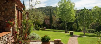 El Águila, Stone Cottage