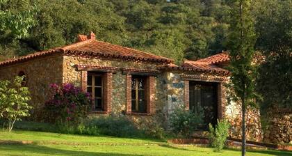La Tortuga, Stone House in Alájar
