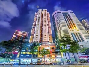 Front of property - MIEN BIAS HOTEL (Shenzhen)