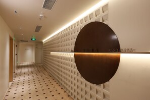 Blackout drapes, soundproofing, iron/ironing board, free WiFi - MIEN BIAS HOTEL (Shenzhen)