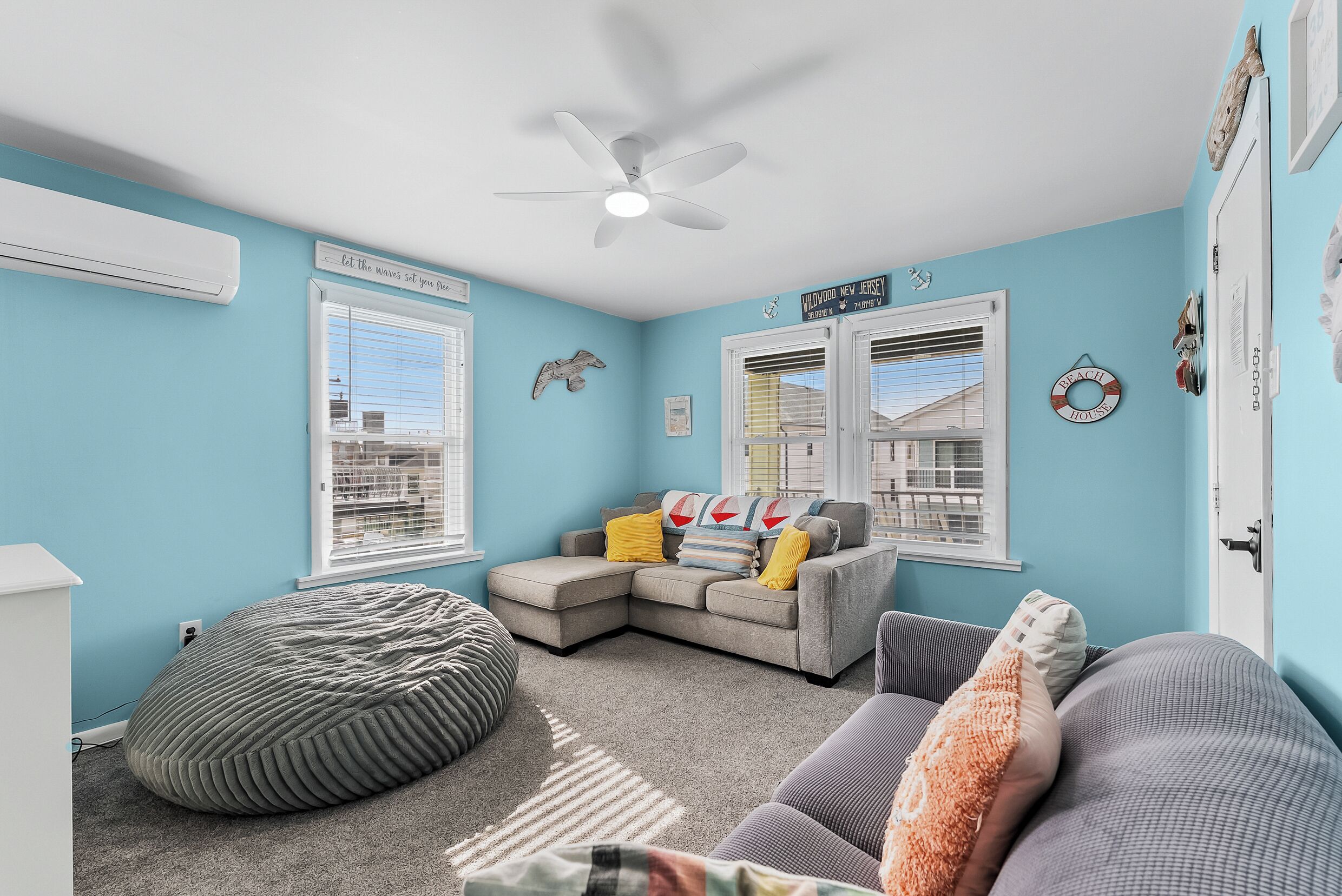 Renovated Condo W/ Pool, 1 Block To Wildwood Beach - Wildwood, NJ