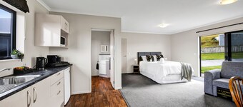 Peaceful Escape in Manutahi – Pet Friendly & Continental breakfast provided