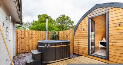 Host Stay Firefly Spa Lodge