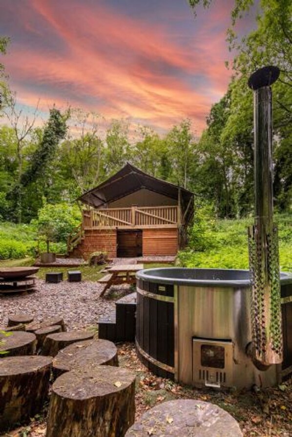 Apartment | 3 bedrooms - Host Stay Giraffe Enclosure (Thetford)