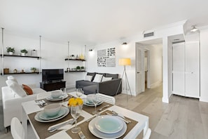 House | 1 bedroom - Las Olas Blvd Exclusive Apt With Waterview (Fort Lauderdale)