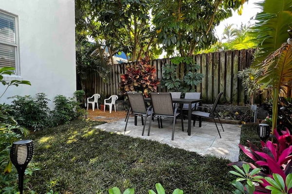 House | 2 bedrooms, desk, Internet