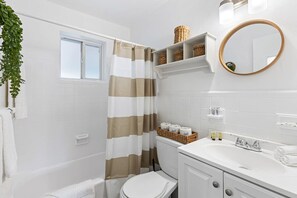 Bathroom - The Perfect Escape Lake Ridge (Fort Lauderdale)