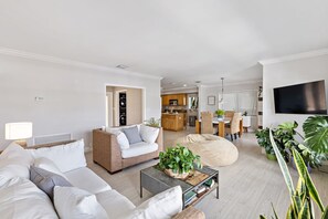 Interior - Relaxing Beach Apt in las Olas Blvd (Fort Lauderdale)
