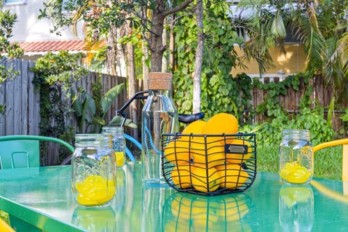 Beautiful 2 BR Apartment - Bright and Spacious